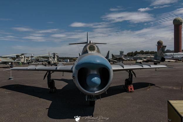   Mikojan Gurewitsch MiG-17 PF