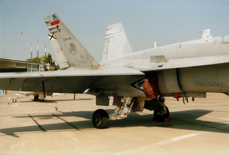 McDonnell Douglas F/A-18 Hornet