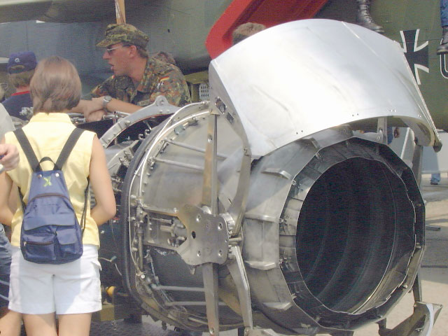 Tornado Triebwerk mit Schubumkehr Turbo-Union RB199