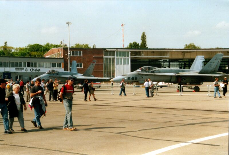 McDonnell Douglas F/A-18 Hornet