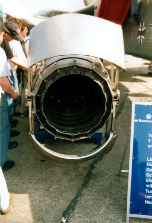 Tornado Triebwerk mit Schubumkehr Turbo-Union RB199